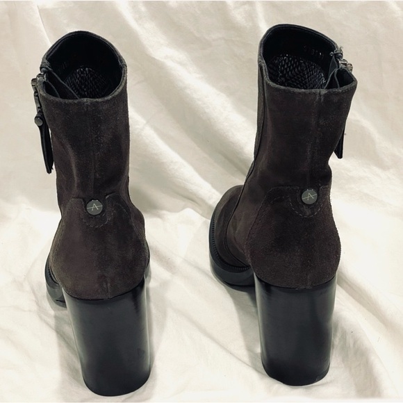 Aquatalia “Ilenia” Dark Grey Heeled Boots with Side Zipper. Metallic Accents. - Picture 2 of 13